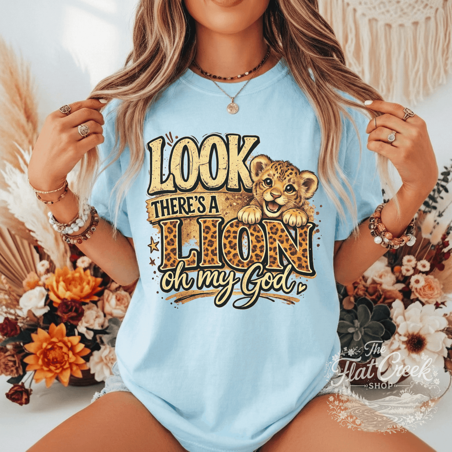 Look There's A Lion Oh My God Comfort Colors TeeSThe Flat Creek Shop LLC