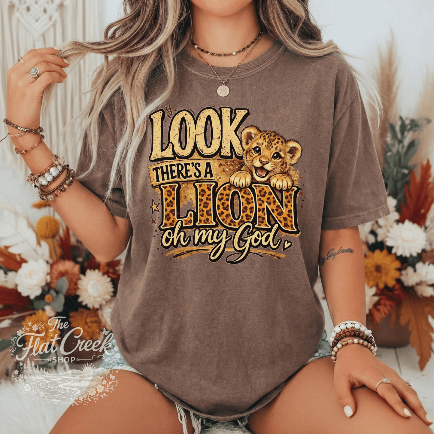 Look There's A Lion Oh My God Comfort Colors TeeSThe Flat Creek Shop LLC